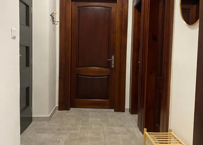 Lux Konstantinova Πρέσοβ